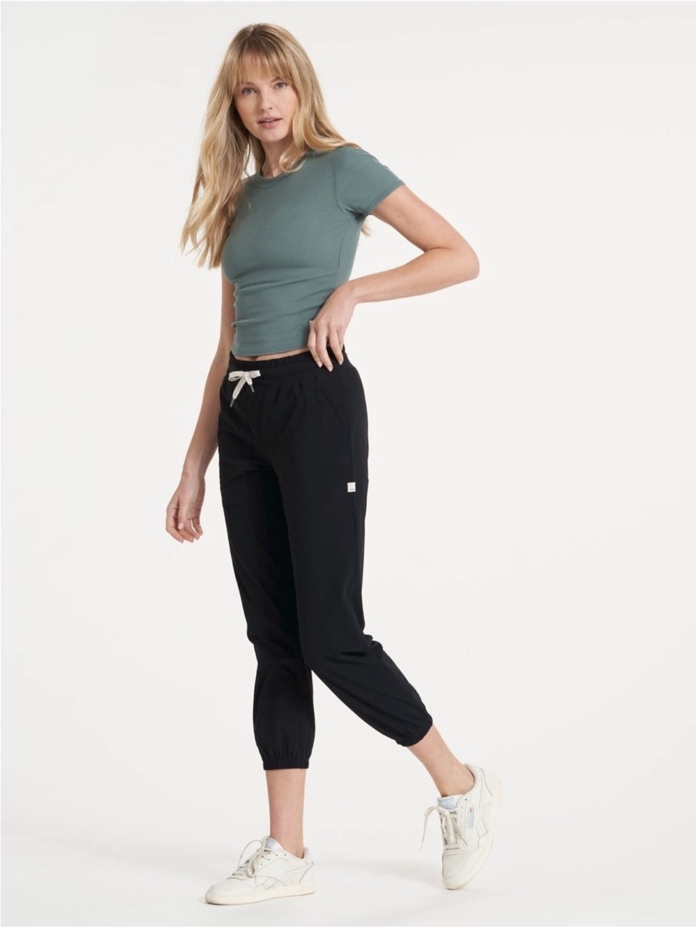 Vuori Miles Joggers Black Cropped Drawstring